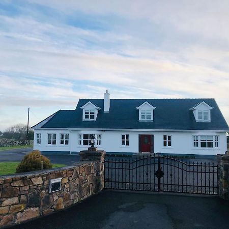 Connemara. 3 Bedroom, 8 Bed, Holiday Home Galway Exterior photo