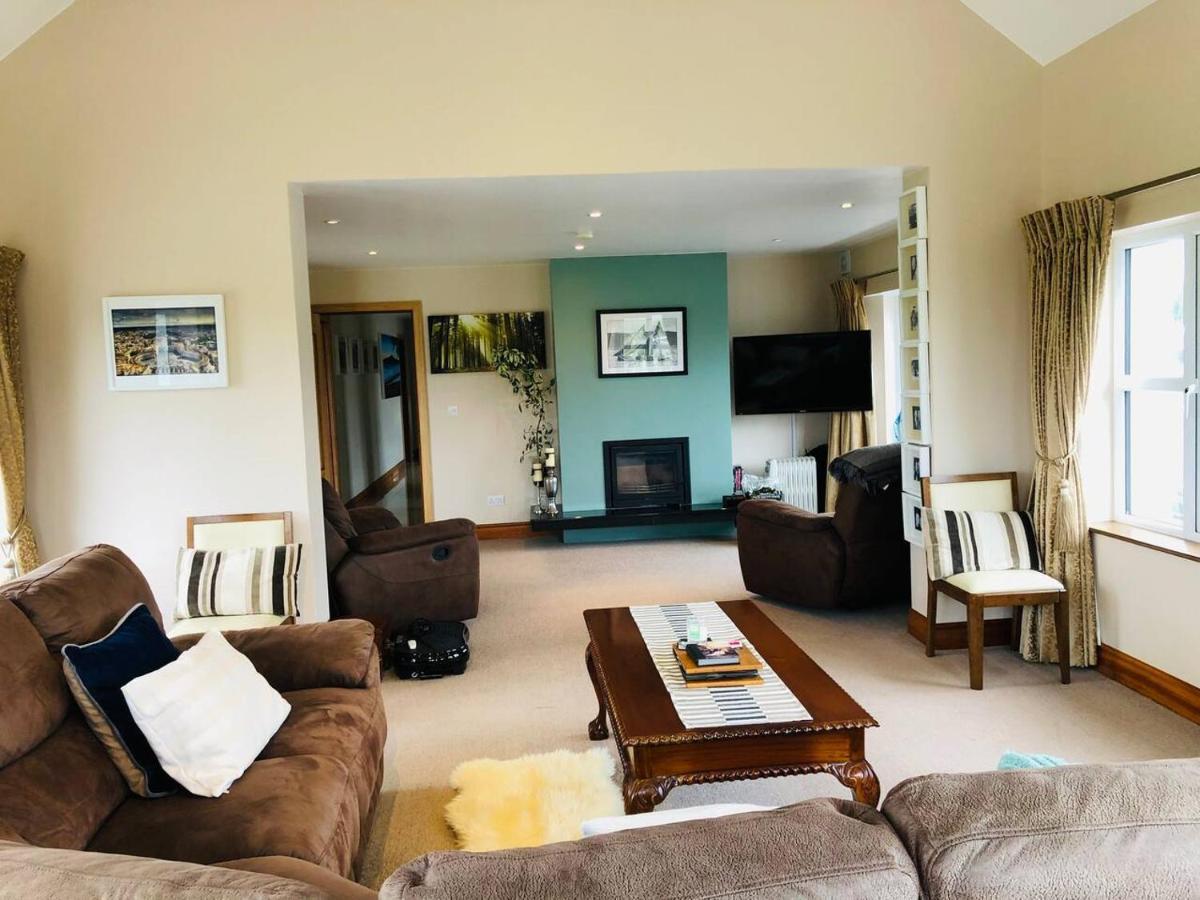 Connemara. 3 Bedroom, 8 Bed, Holiday Home Galway Exterior photo