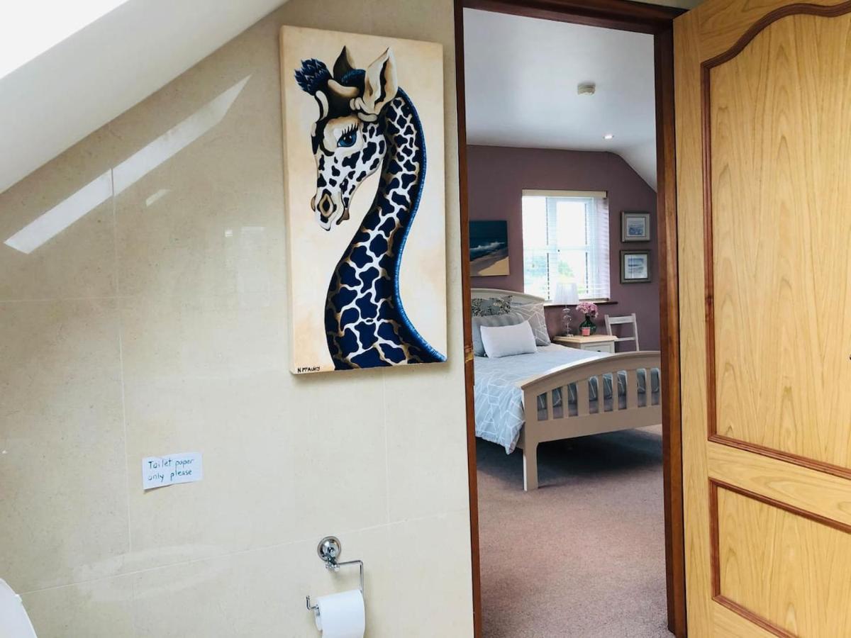Connemara. 3 Bedroom, 8 Bed, Holiday Home Galway Exterior photo