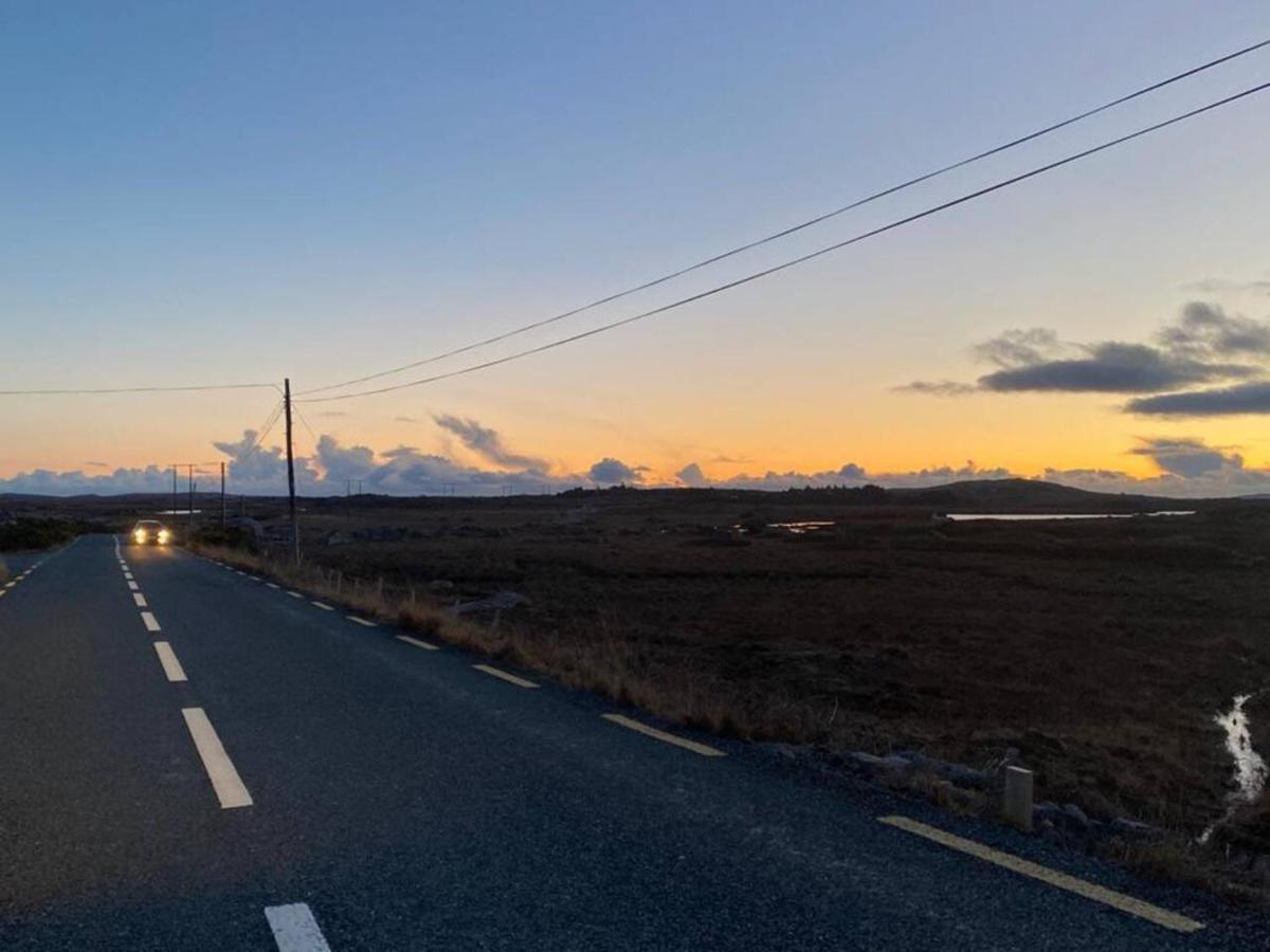 Connemara. 3 Bedroom, 8 Bed, Holiday Home Galway Exterior photo