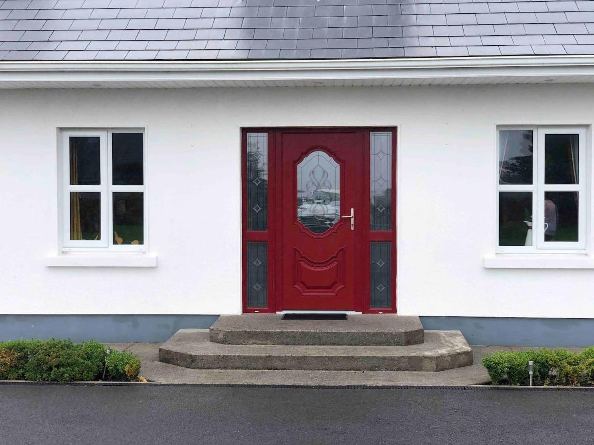 Connemara. 3 Bedroom, 8 Bed, Holiday Home Galway Exterior photo
