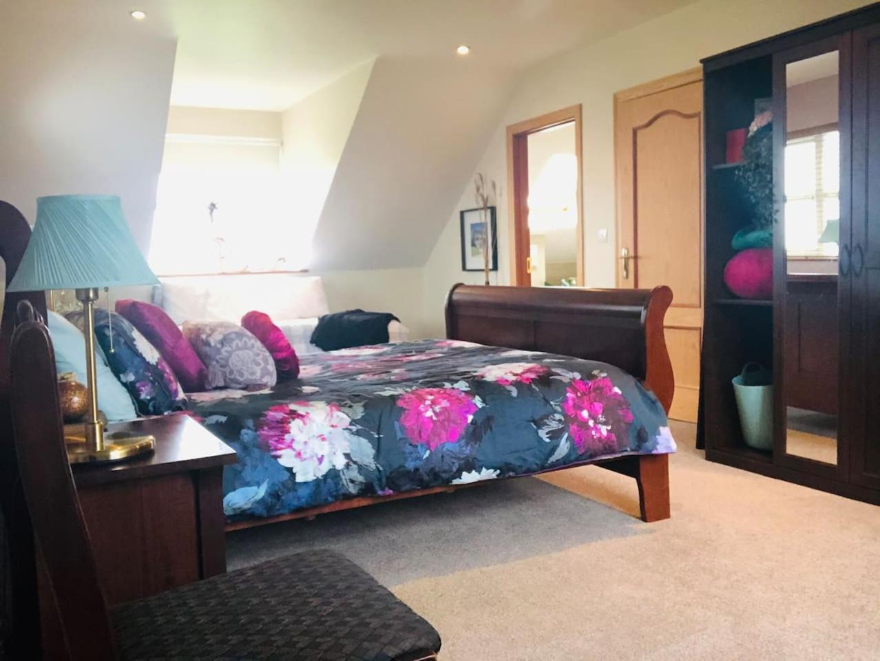 Connemara. 3 Bedroom, 8 Bed, Holiday Home Galway Exterior photo