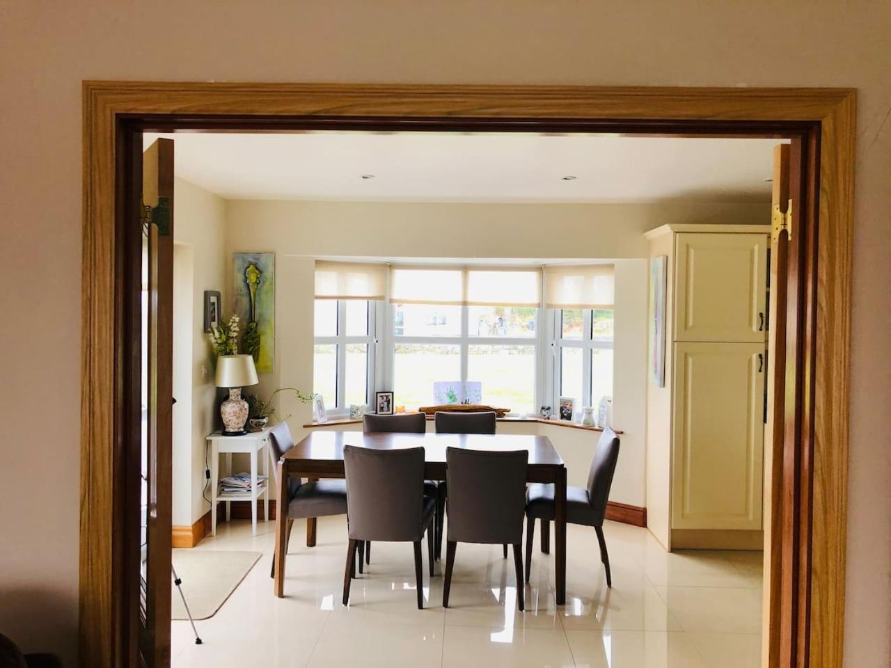 Connemara. 3 Bedroom, 8 Bed, Holiday Home Galway Exterior photo